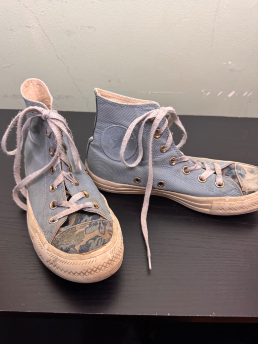 Converse High Tops Distressed Lt. Blue Flower Women's Sz 7 Floral Unique